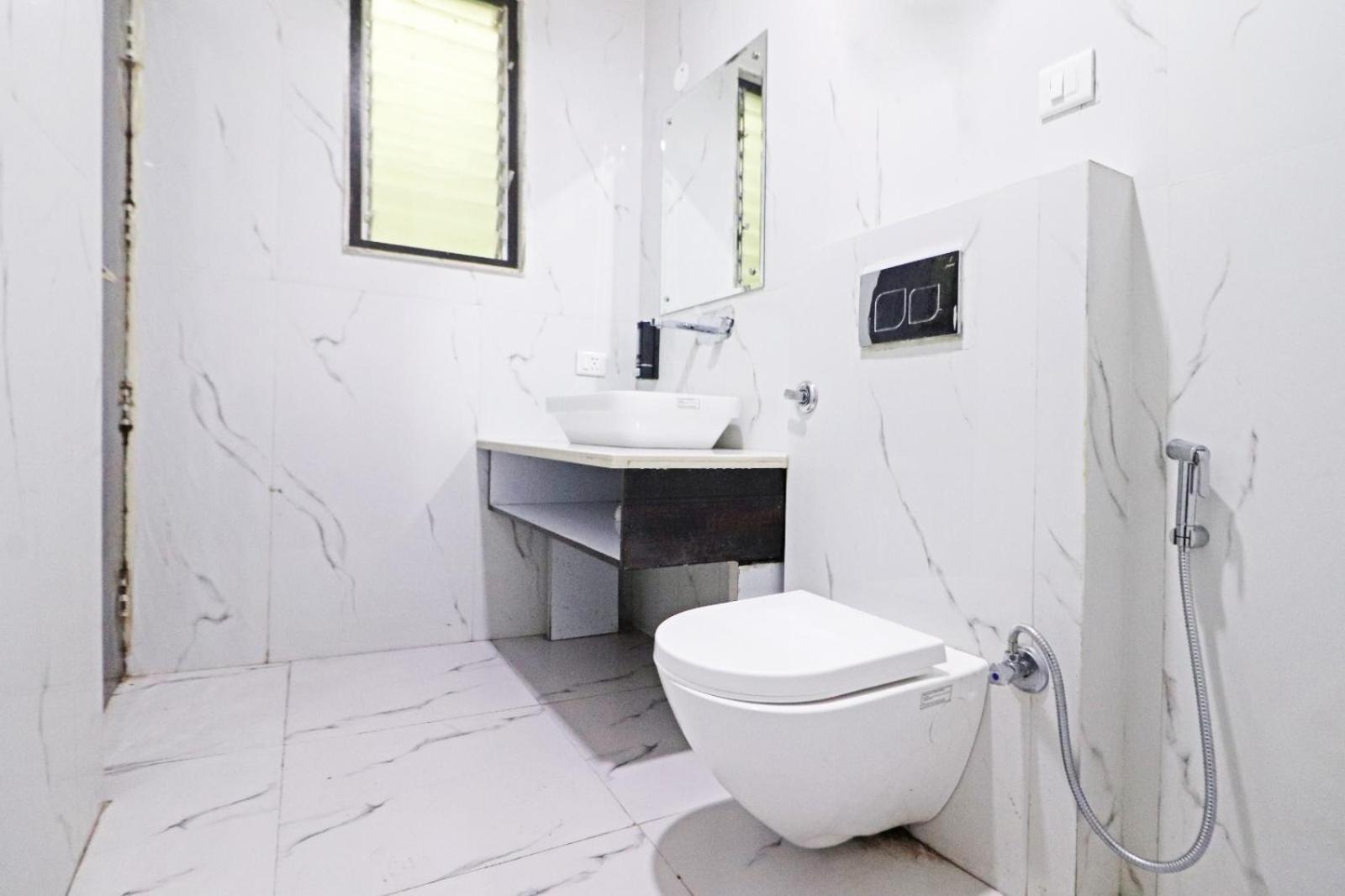 Hotel Almora Sky Near By Delhi International Airport With - Free Airport Pickup And Drop New Delhi Bagian luar foto