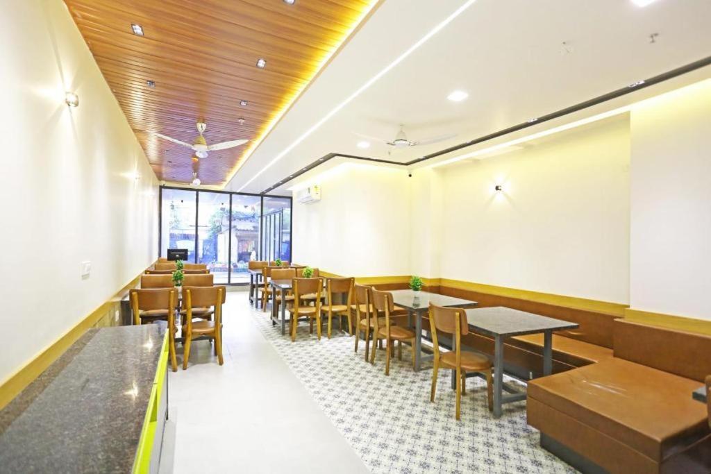 Hotel Almora Sky Near By Delhi International Airport With - Free Airport Pickup And Drop New Delhi Bagian luar foto
